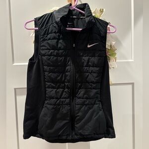 Nike Women's Essential Filled Running Vest